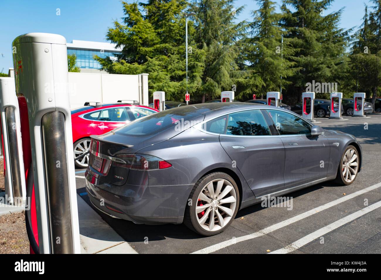 tesla battery charging recommendations