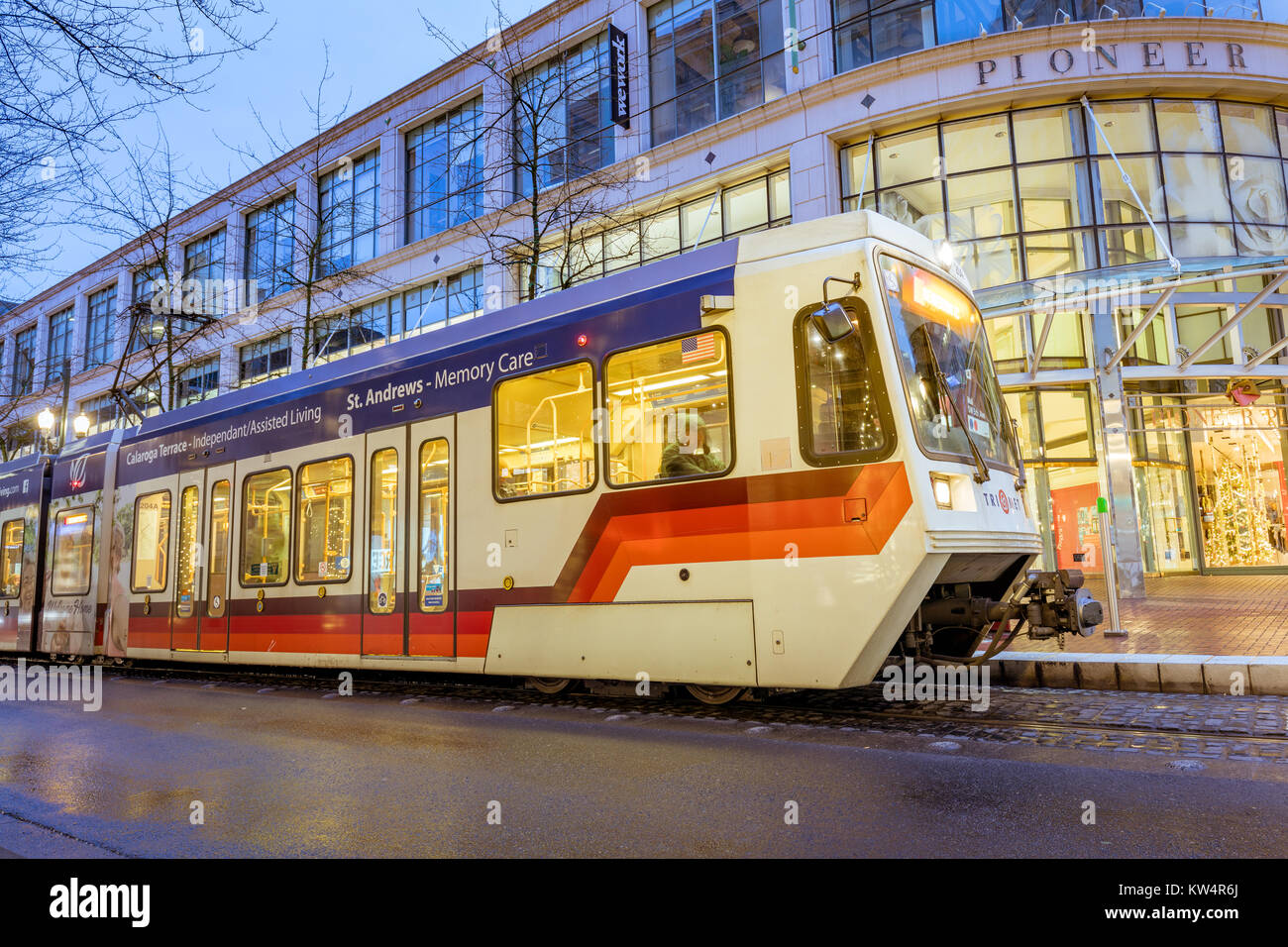 Trimet Trimet max train hi-res stock photography and images - Alamy