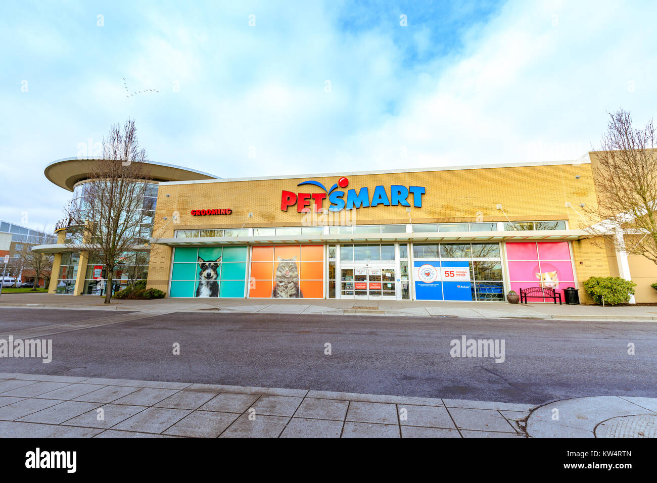 Grooming station hires stock photography and images Alamy