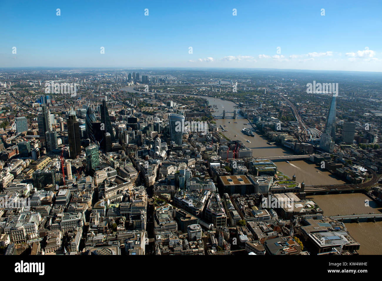 Buildings city town london hi-res stock photography and images - Alamy