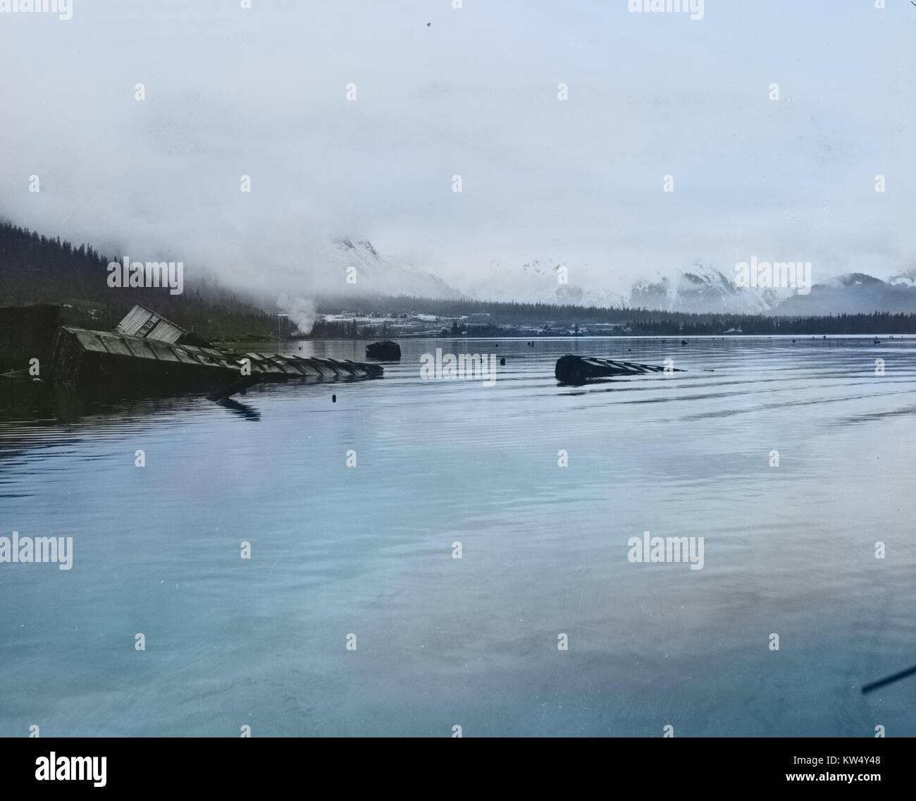 Alaska earthquake road hi-res stock photography and images - Alamy