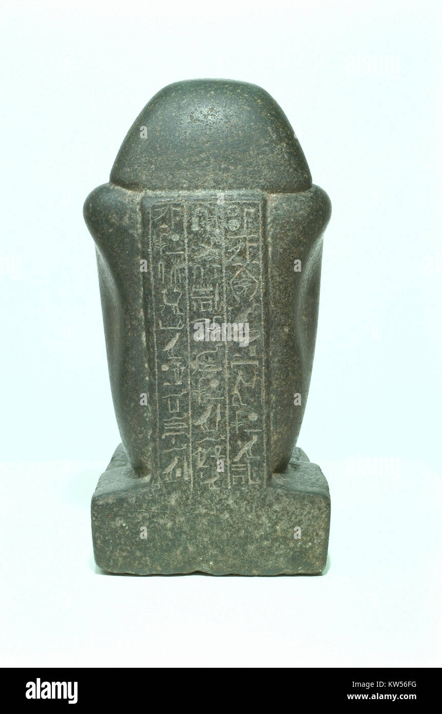 Block Statue of a Prophet of Montu and Scribe Djedkhonsuefankh, son of Khonsumes and Taat MET 07.228.27 back rgb Stock Photo