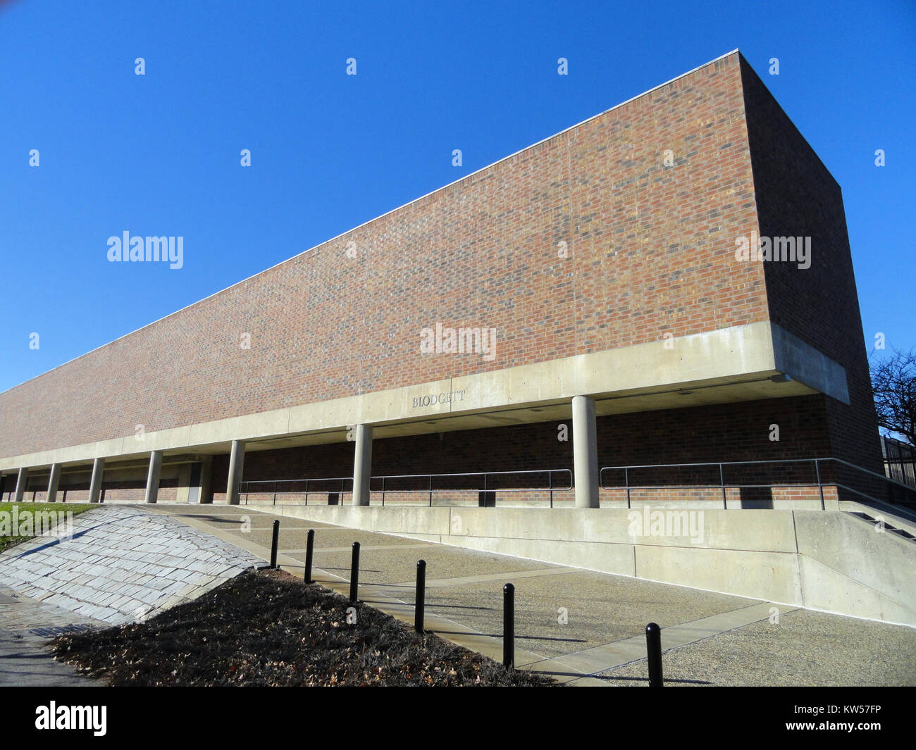Vintage harvard university hi-res stock photography and images - Alamy