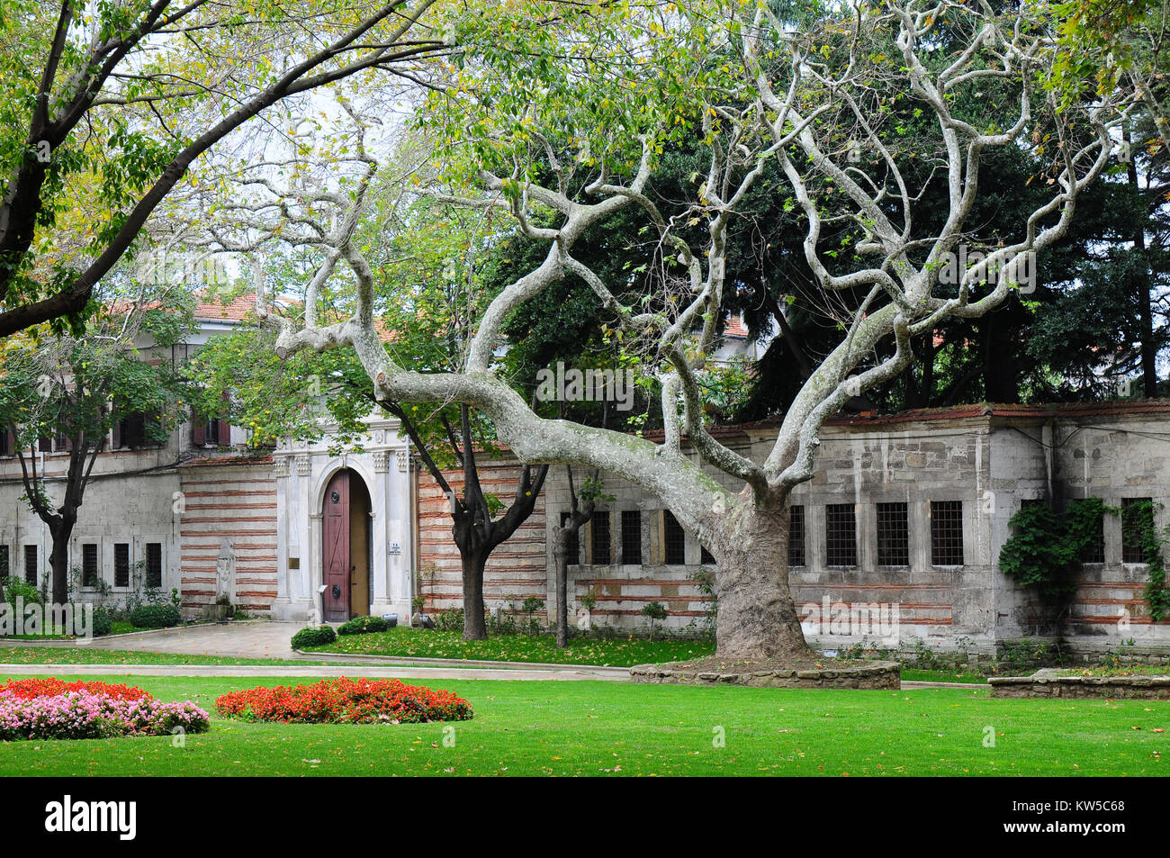 Exterior of the Topkapi Palace.Istanbul Turkey Stock Photo - Alamy