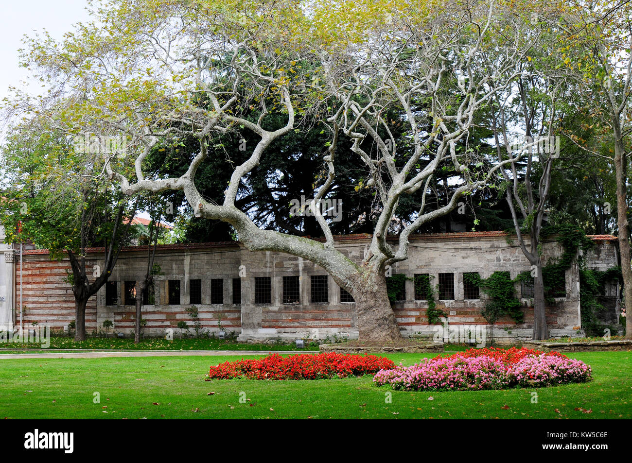 Exterior of the Topkapi Palace.Istanbul Turkey Stock Photo - Alamy