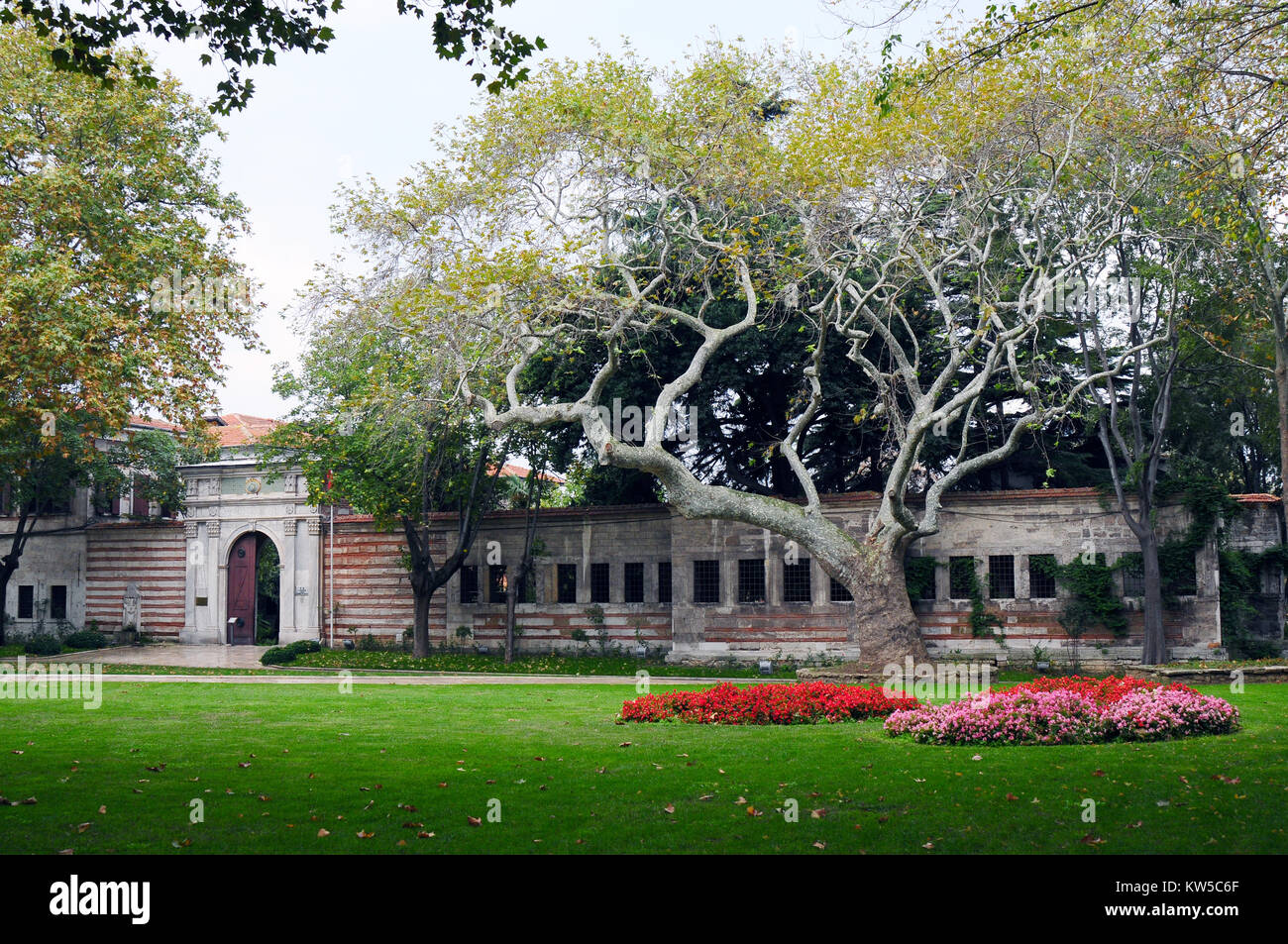 Exterior of the Topkapi Palace.Istanbul Turkey Stock Photo - Alamy