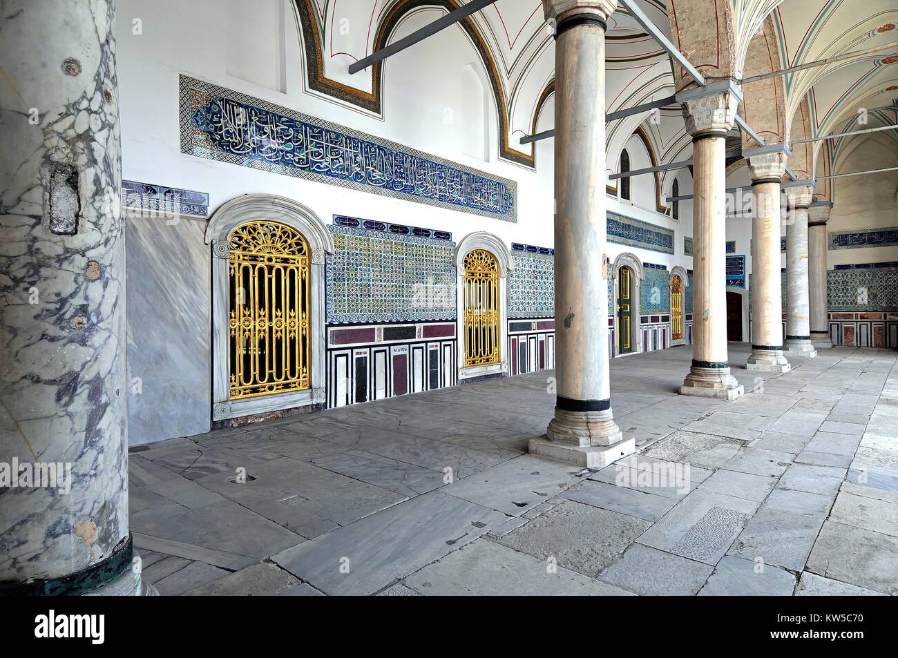 Exterior of the Topkapi Palace.Istanbul Turkey Stock Photo - Alamy