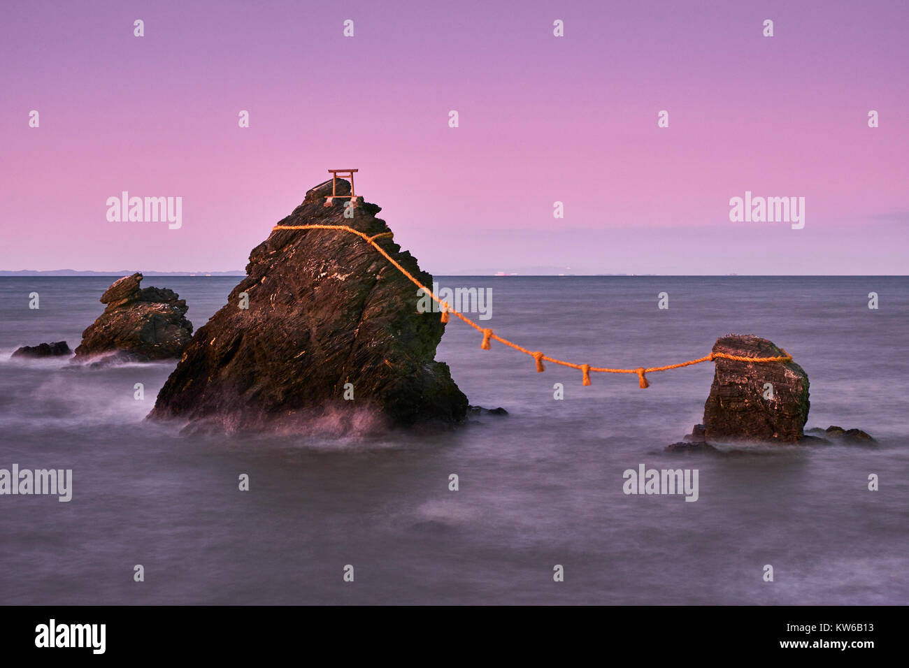 Wedded rocks hi-res stock photography and images - Alamy