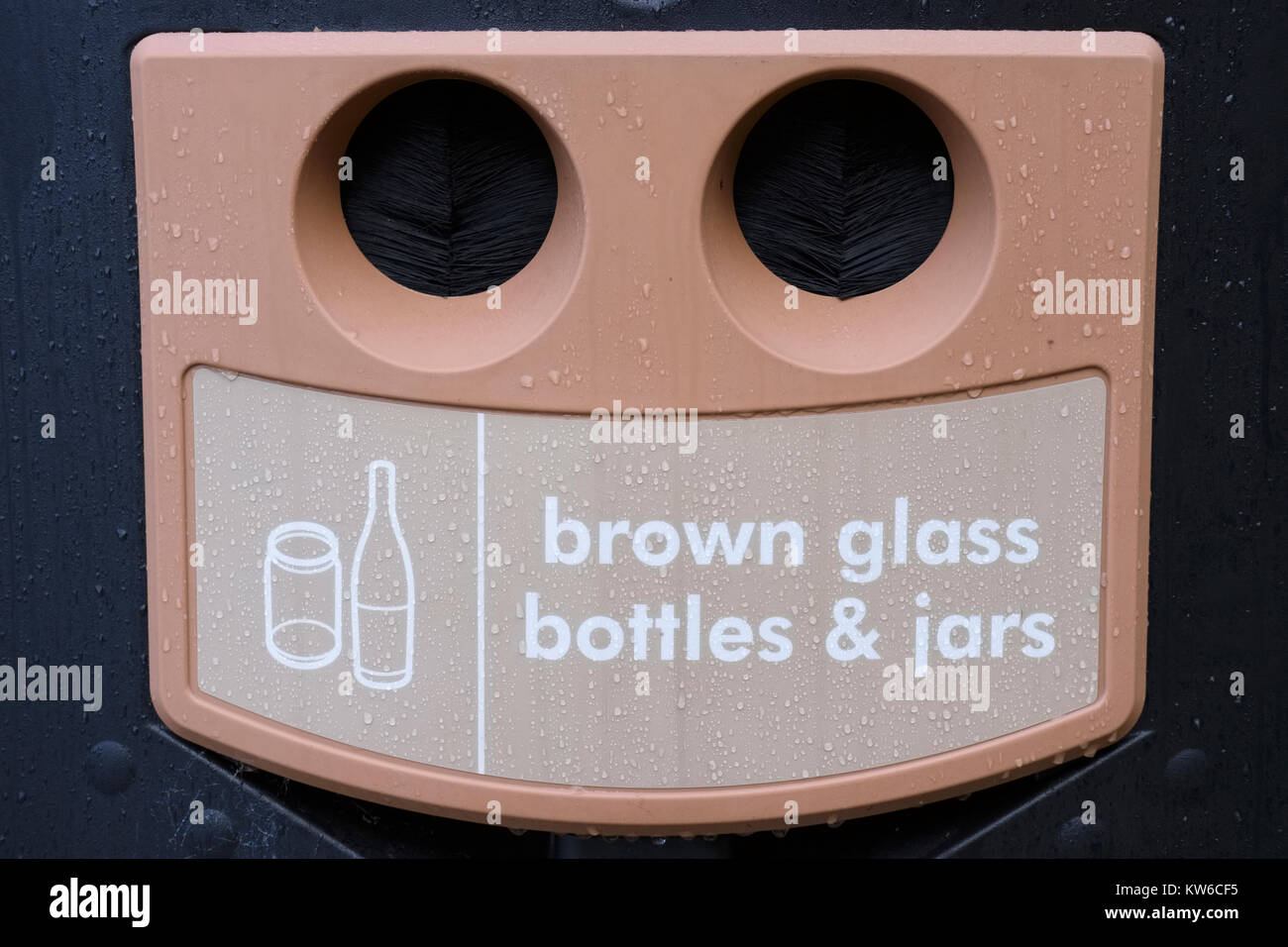 Recycle glass hi-res stock photography and images - Alamy