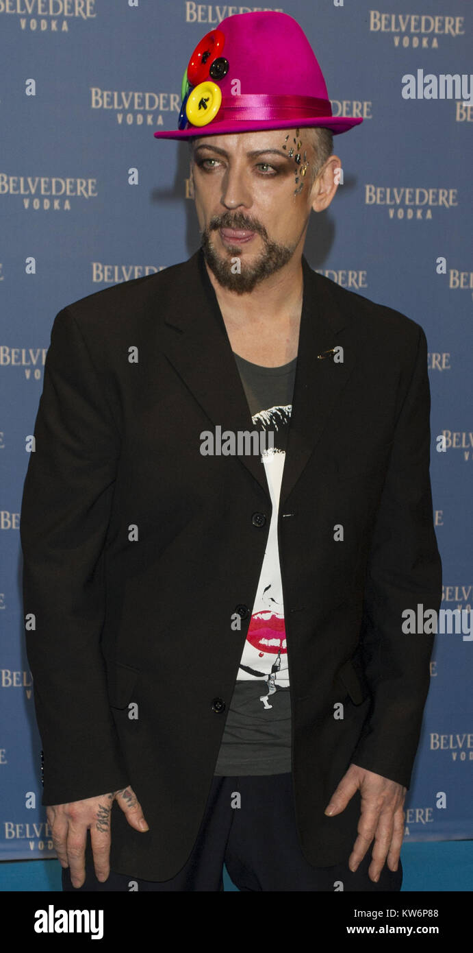 MADRID, SPAIN - MARCH 20: Singer Boy George attends Belvedere Vodka party  photocall at Principe Pio train station on March 20, 2014 in Madrid, Spain  People: Boy George Stock Photo - Alamy, image size:691x1390