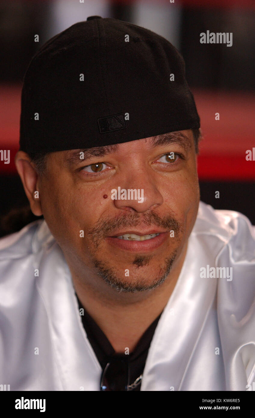 Coco Johnson High Resolution Stock Photography and Images - Alamy