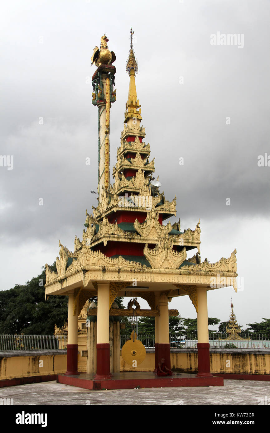 Burmese temple near Ne Vin pagoda in Yangon, Myanmar Stock Photo