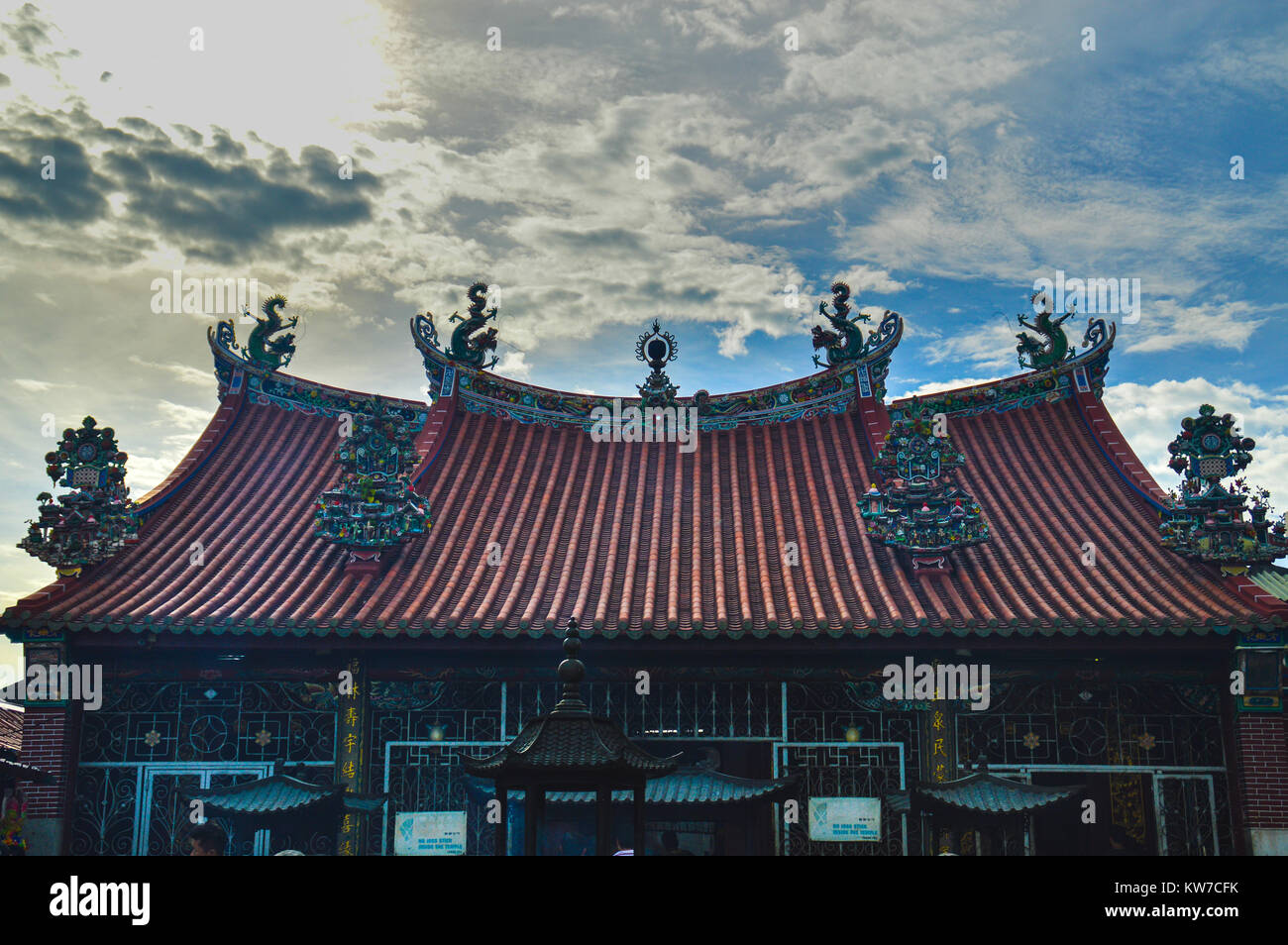 Taoist temple hi-res stock photography and images - Alamy