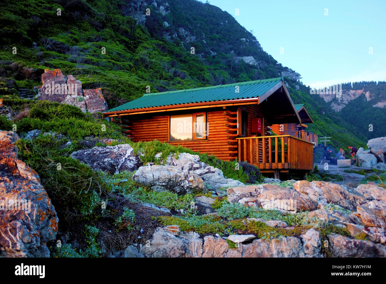 A hut overlooking the sea along the Otter Trail hike on the Garden