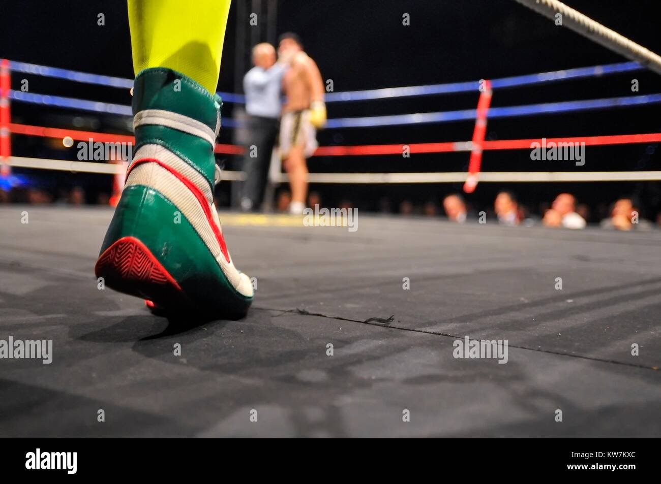 Boxing ring corner hires stock photography and images Alamy