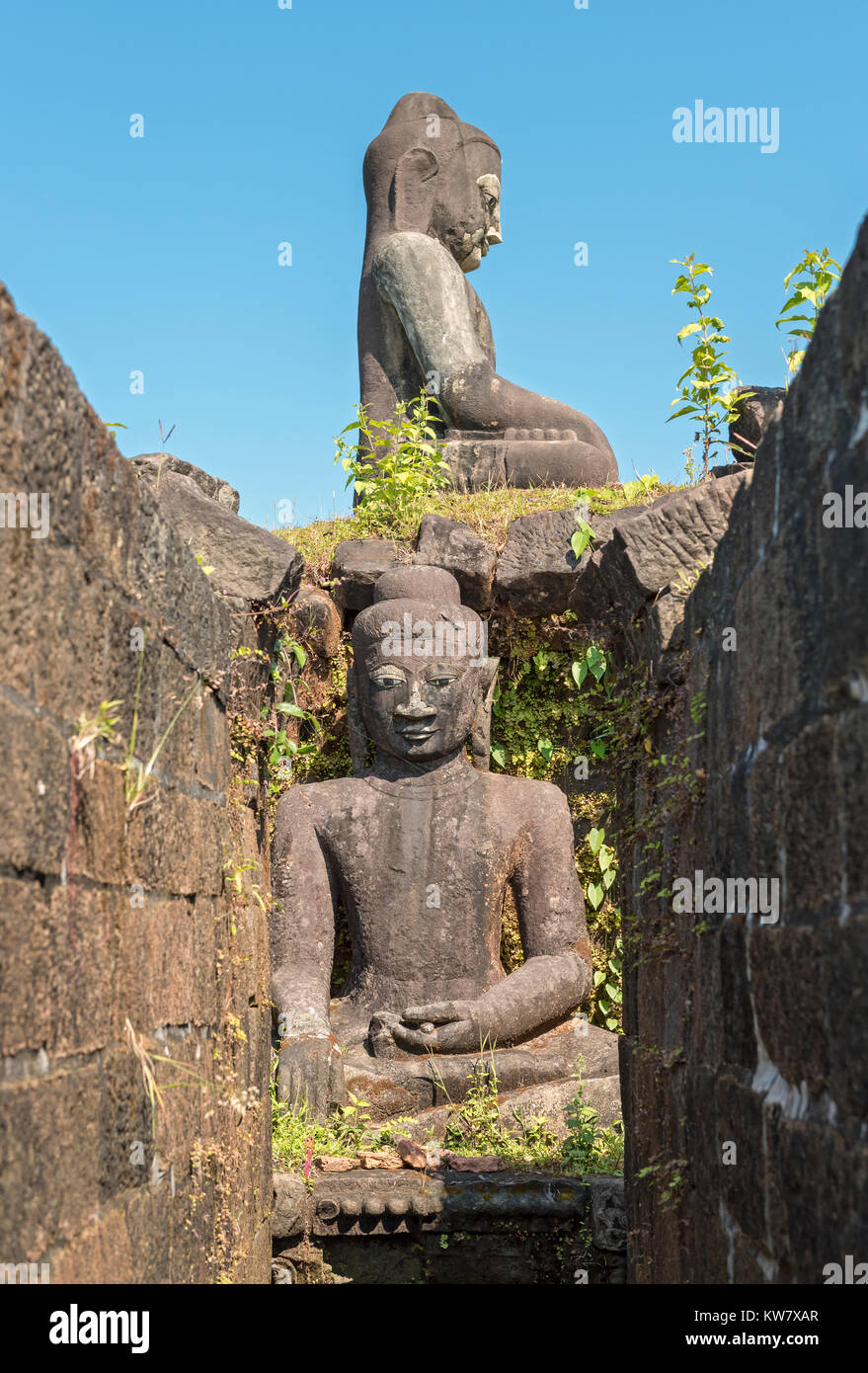 Buddha Statues at Peisi Taung (Pizidaung), Mrauk U, Burma (Myanmar) Stock Photo