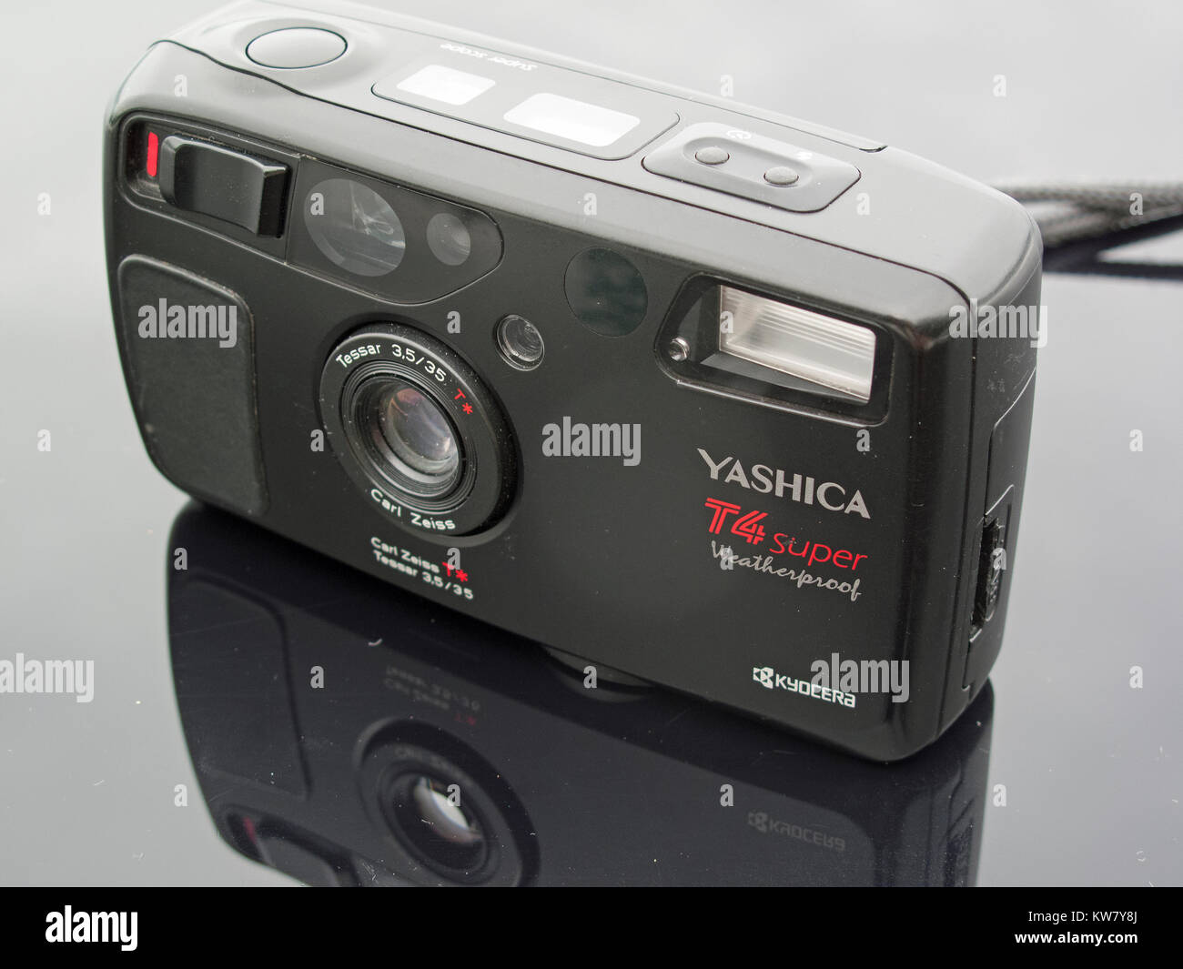 Yashica t4 hi-res stock photography and images - Alamy