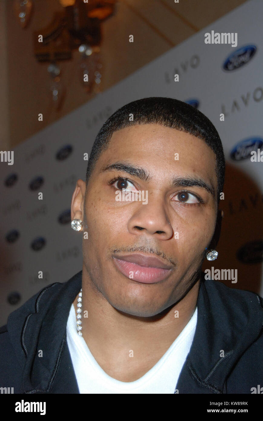 LAS VEGAS - NOVEMBER 02: Singer Nelly arrives at his surprise birthday