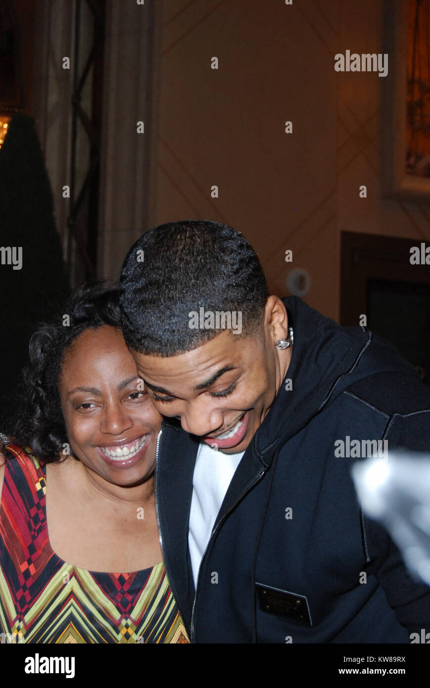 LAS VEGAS - NOVEMBER 02: Singer Nelly arrives at his surprise birthday