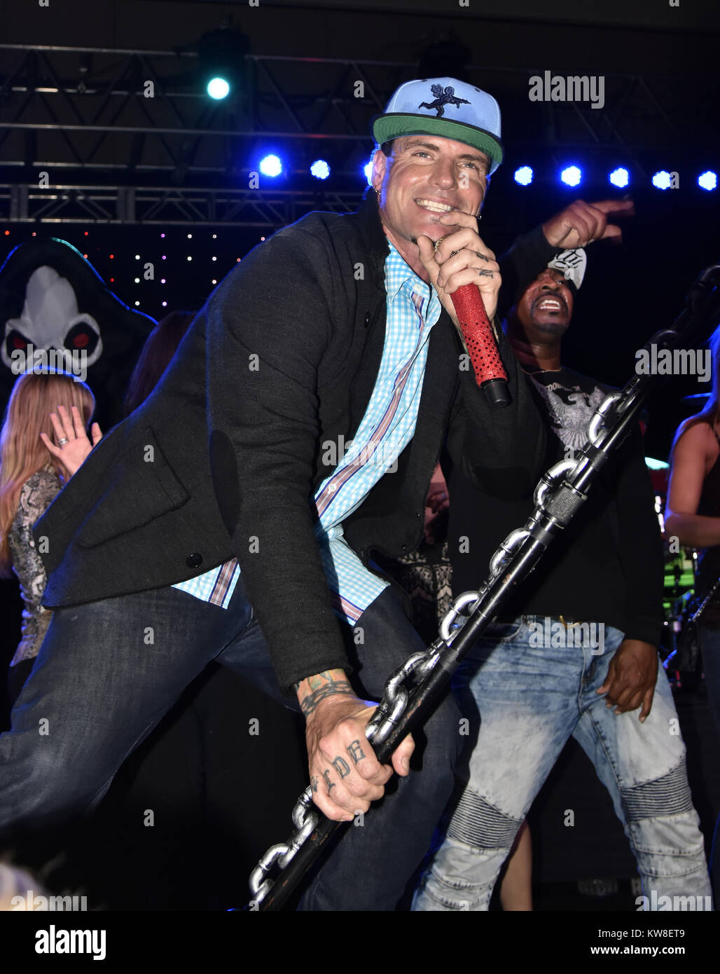 HOLLYWOOD FL NOVEMBER 13 Robert Van Winkle aka Vanilla Ice performs at Footy's Bubbles n