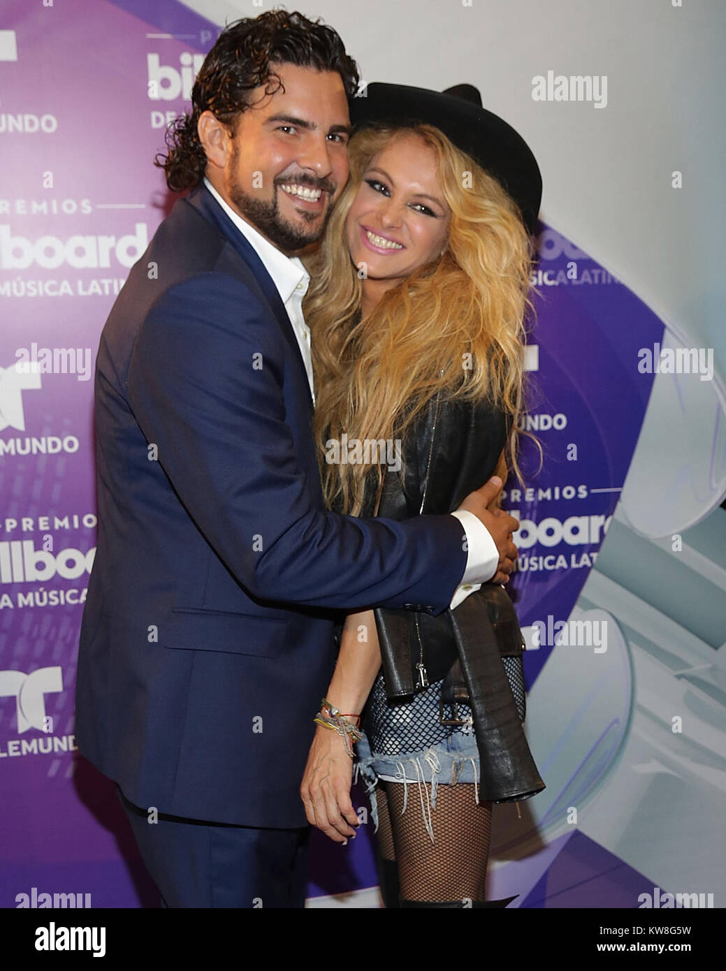Paulina Rubio Y Gerardo Bazua