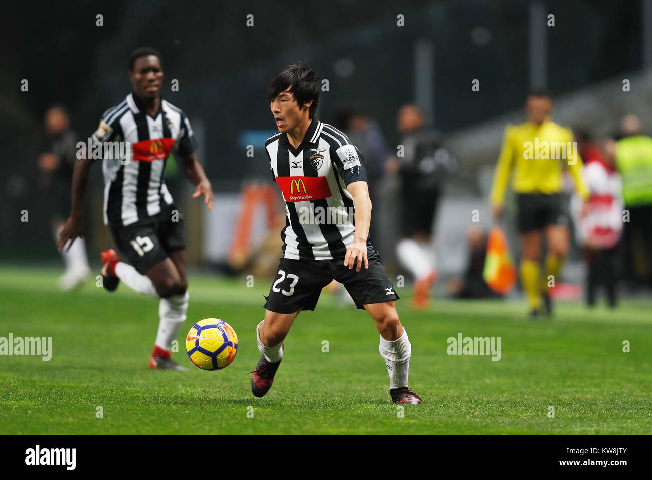 the Estadio Municipal de Braga, Braga, Portugal. 29th Dec, 2017. Shoya  Nakajima (Portimonense), DECEMBER 29, 2017 - Football/Soccer : Portugal  League Cup Taca de CTT between Sporting Clube de Braga 2-2 Portimonense