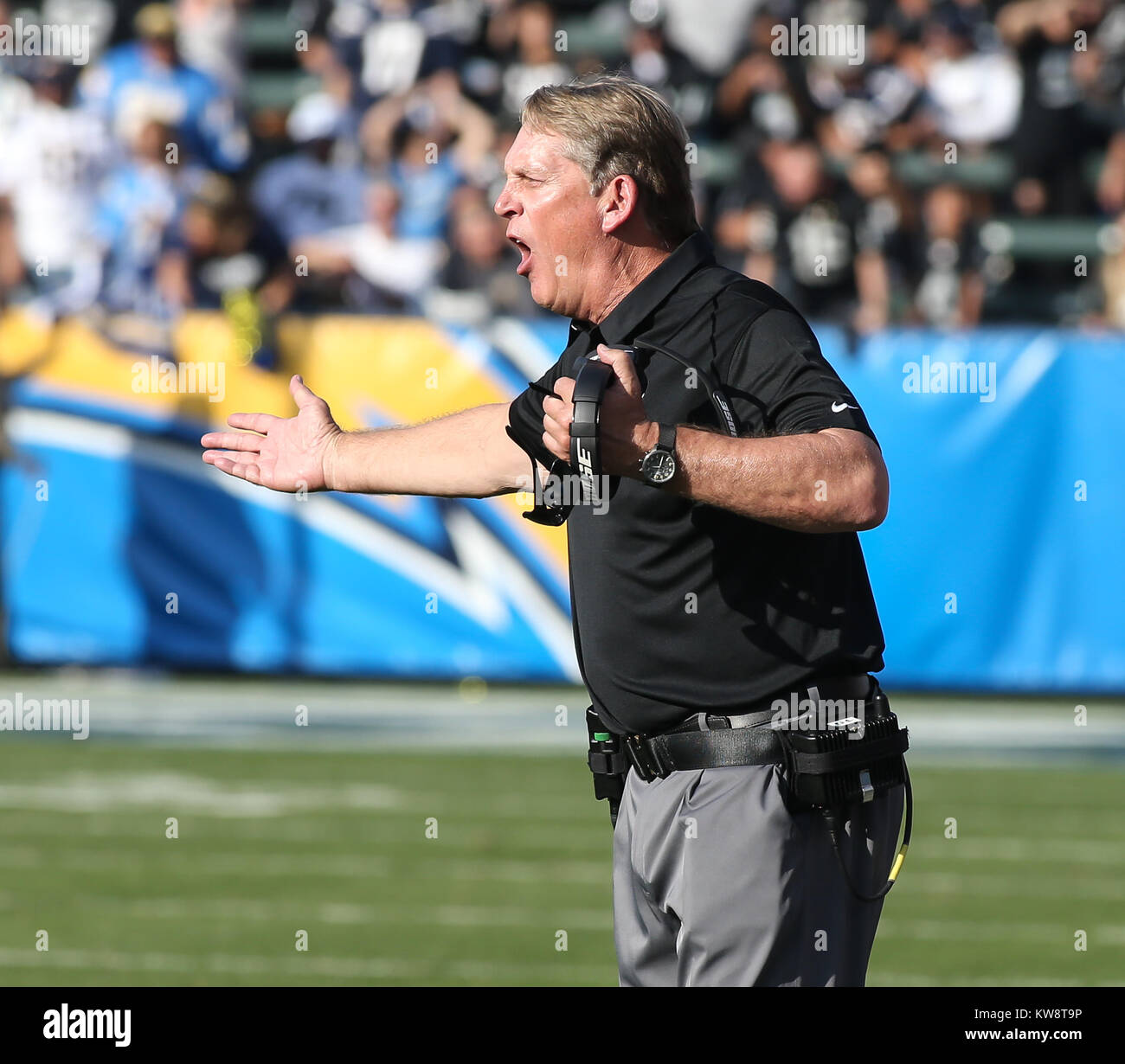 Chargers vs. Oakland Raiders: Live updates from StubHub Center