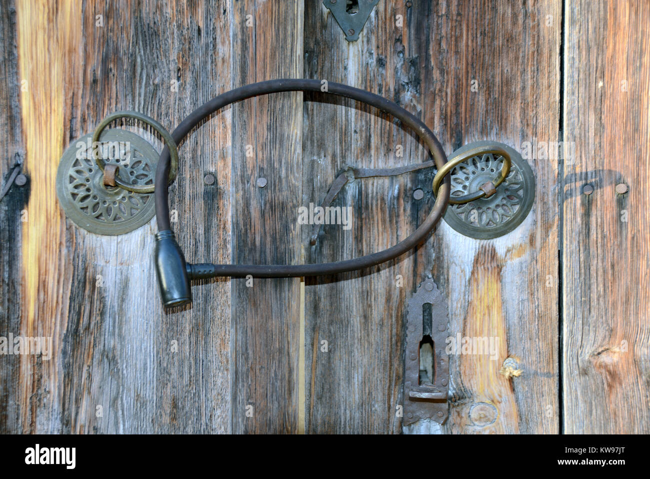Traditional hand made door handle in Safranbolu Turkey Stock Photo - Alamy