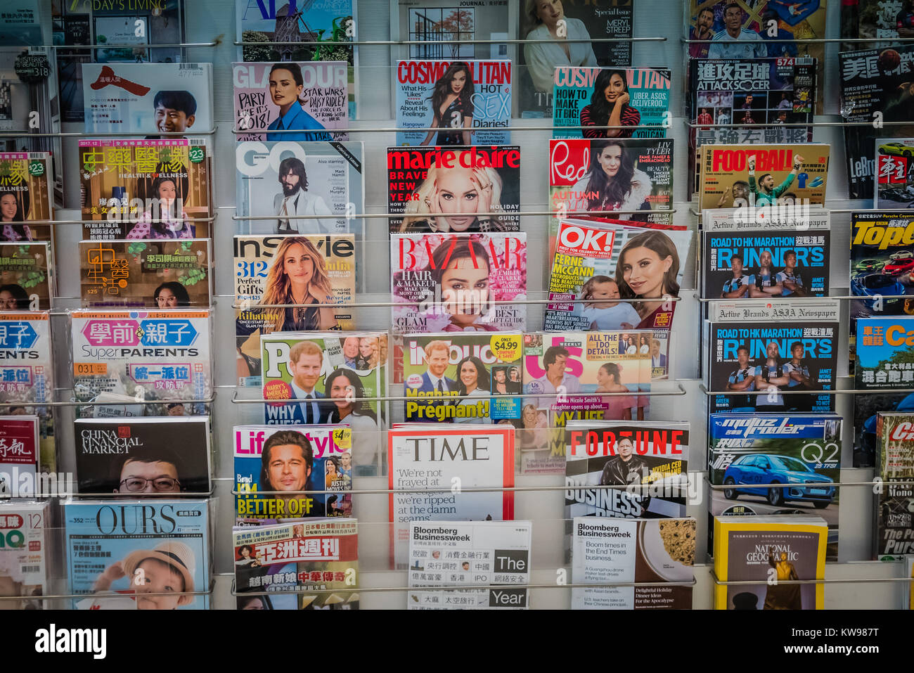 Magazine stand hires stock photography and images Alamy