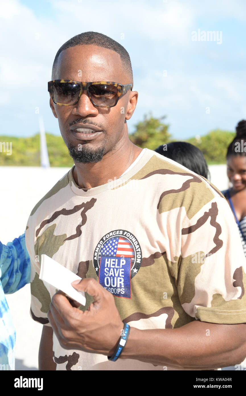 MIAMI BEACH, FL - FEBRUARY 20: Jamie Foxx attends Sports Illustrated ...