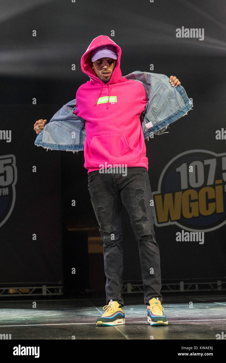 chris brown dress style 2017 YONC