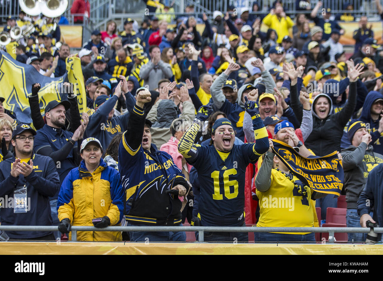 Tampa, Florida, USA. 1st January, 2018. Michigan Wolverines fans during the Outback Bowl at Raymond James Stadium on Monday January 1, 2018 in Tampa, Florida. 1st Jan, 2018. Credit: Travis Pendergrass/ZUMA Wire/Alamy Live News Stock Photo