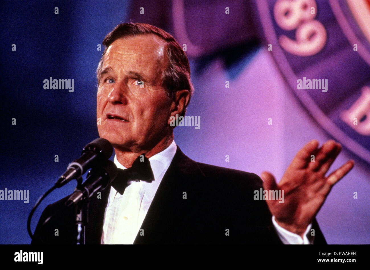 Washington, District of Columbia, USA. 20th Jan, 1989. United States President George H.W. Bush makes remarks at an Inaugural Ball on Inauguration Day, January 20, 1989 in Washington, DC.Credit: Pam Price/Pool via CNP Credit: Pam Price/CNP/ZUMA Wire/Alamy Live News Stock Photo