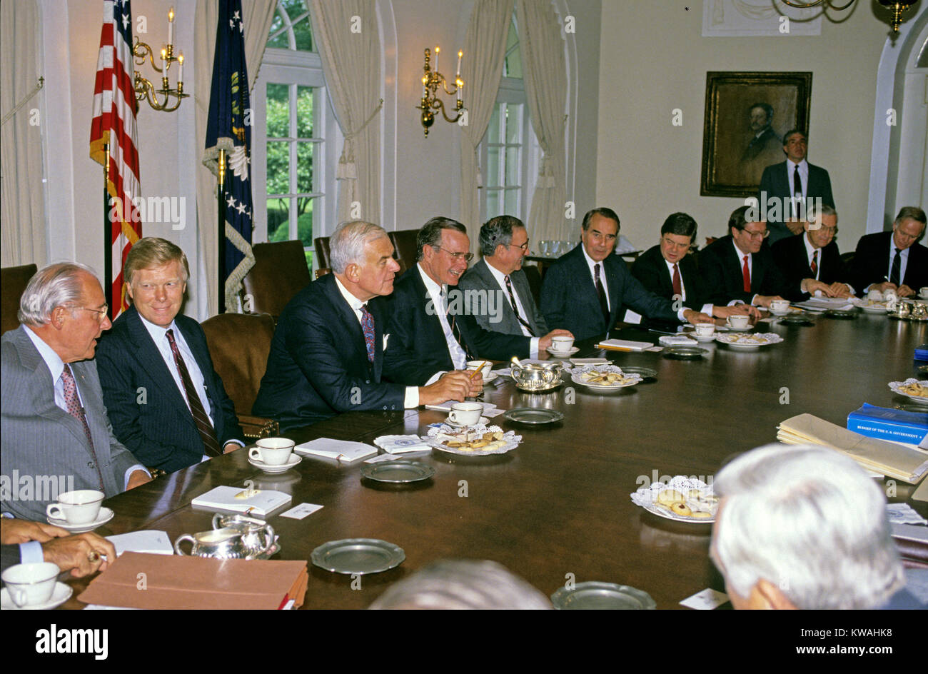 United States President George H.W. Bush meets with bipartisan ...