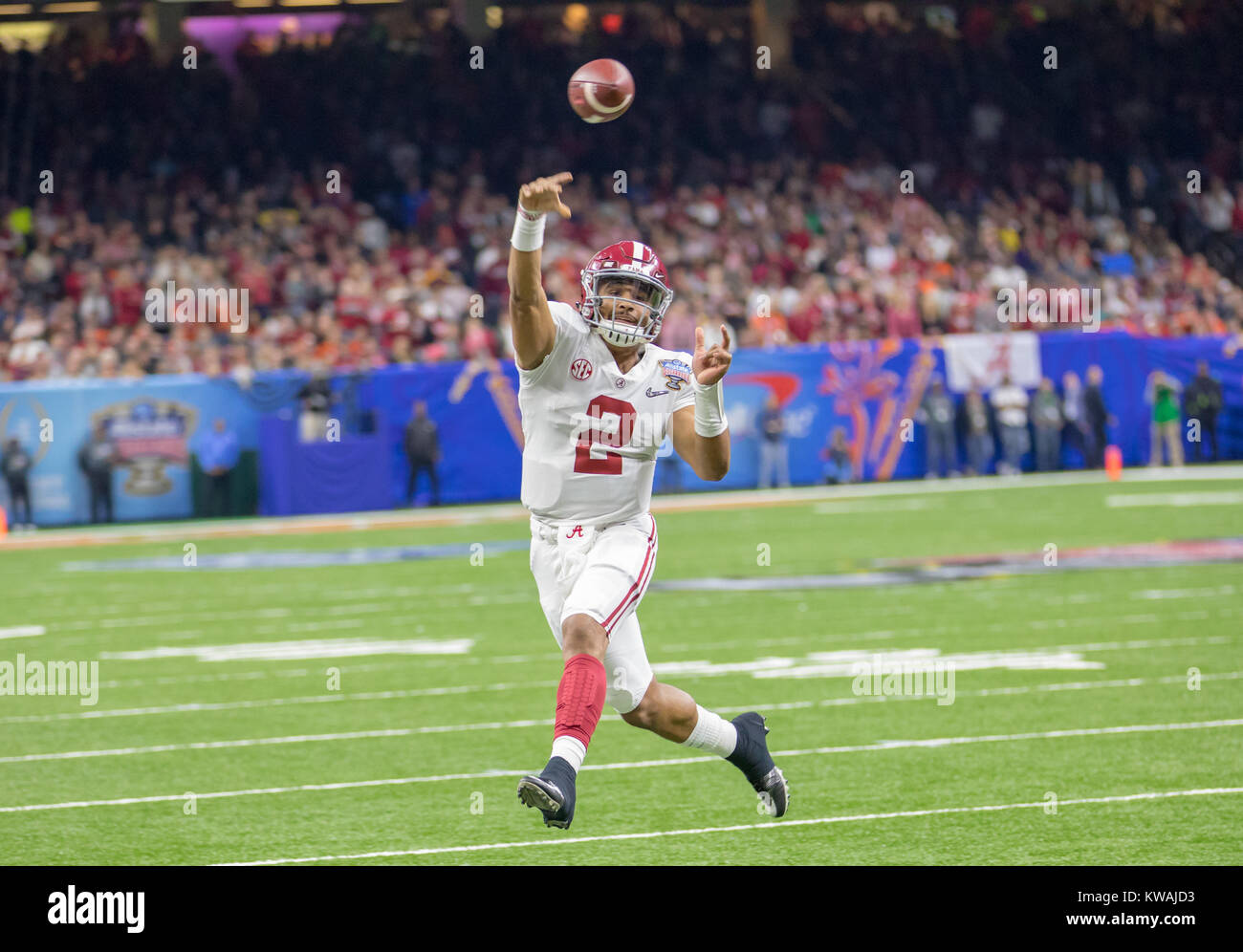 New Orleans, LA, USA. 1st Jan, 2018. Alabama QB Jalen Hurts #2 throws the ball into the end zone during the Allstate Sugar Bowl football game between the Clemson Tigers and the Alabama Crimson Tide at the Mercedes-Benz Supedome in New Orleans, LA. Kyle Okita/CSM/Alamy Live News Stock Photo