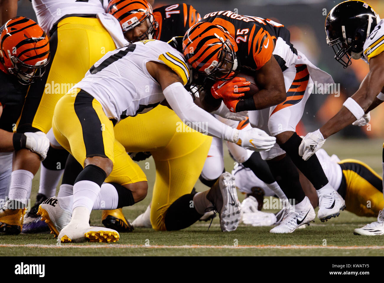 Shazier steelers hi-res stock photography and images - Alamy