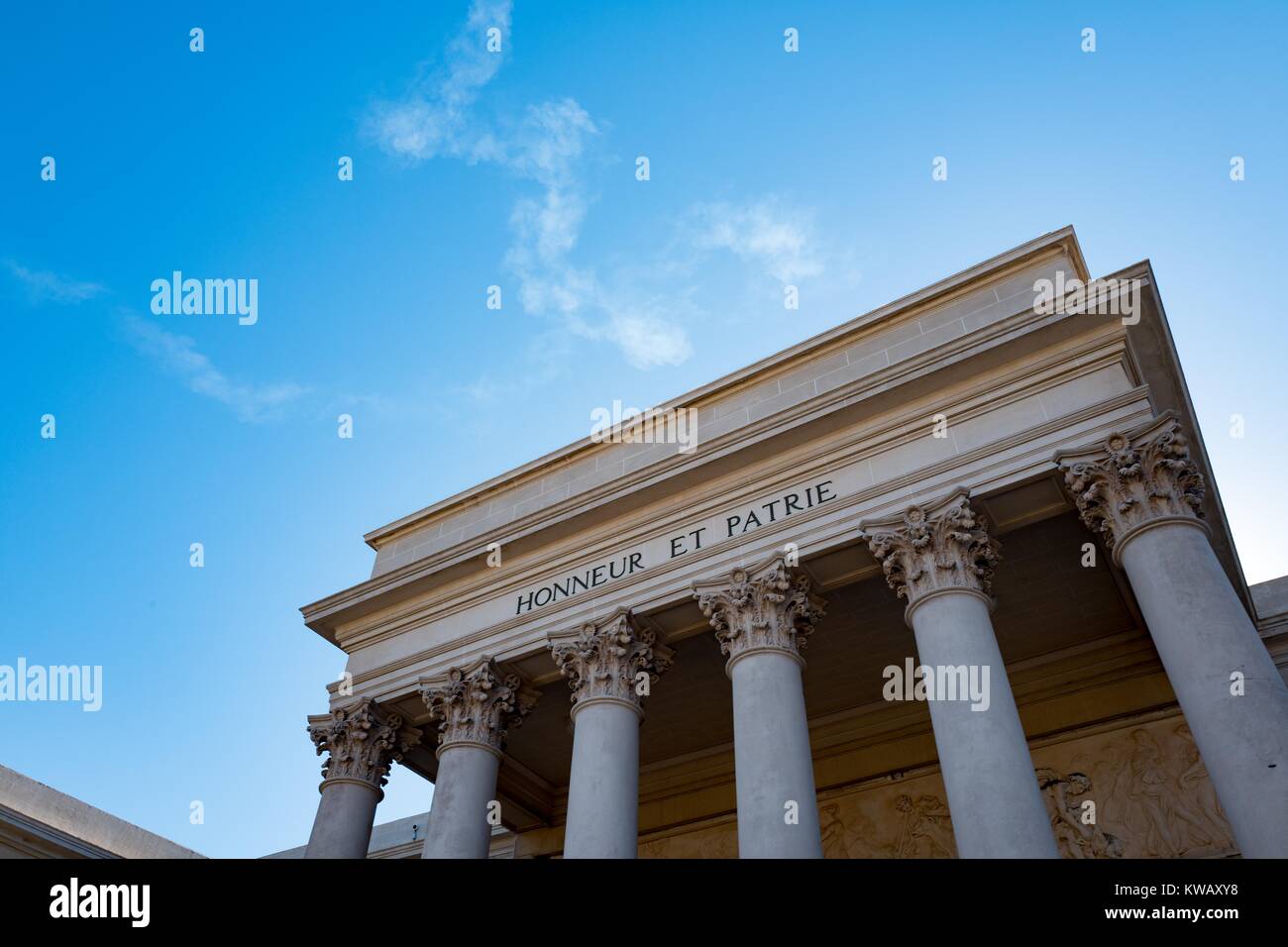 Entrance to the California Palace of the Legion of Honor art museum in the Lands End neighborhood of San Francisco, California, with inscription reading 'Honneur et Patrie' or 'Honor and Country', October 8, 2016. Stock Photo