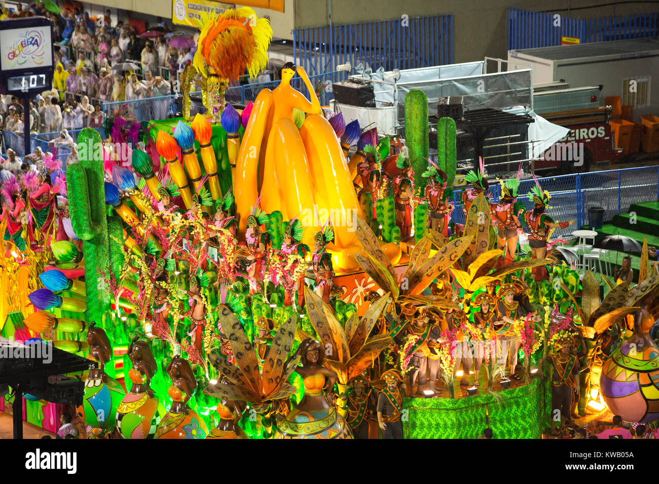 Samba school Mangueira in his presentation show at Sambodrome, Rio de Janeiro carnival. This is one of the most waited big event in town, Brazil Stock Photo