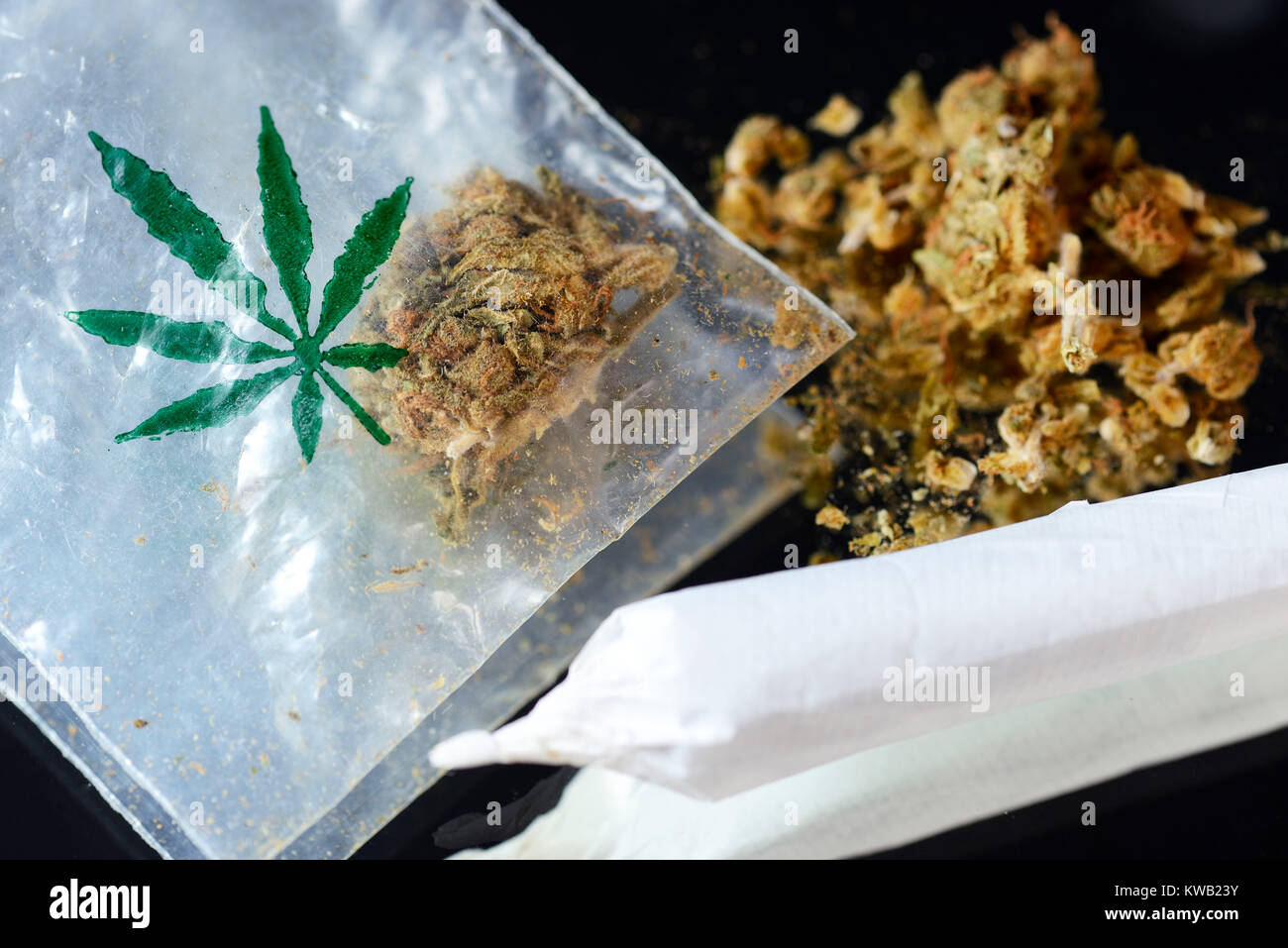 Joint and cannabis, Joint und Cannabis Stock Photo