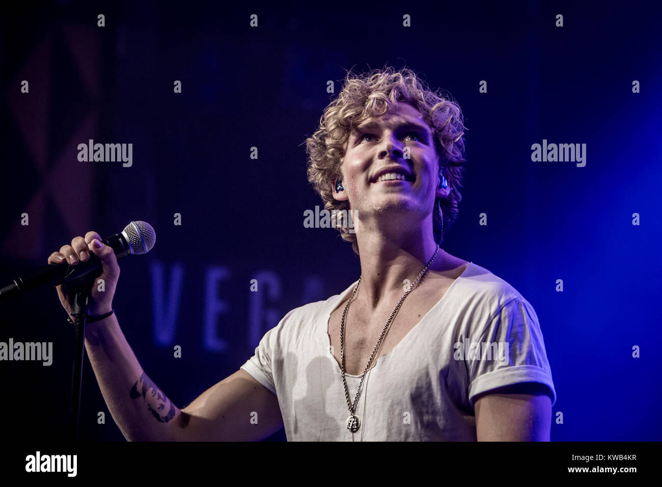 krab Goodwill bedelaar The Danish pop singer, songwriter and teenage idol Christopher Lund Nissen  is best known as just Christopher and here performs a live concert at Vega  in Copenhagen. Denmark 04/04 2014 Stock Photo - Alamy