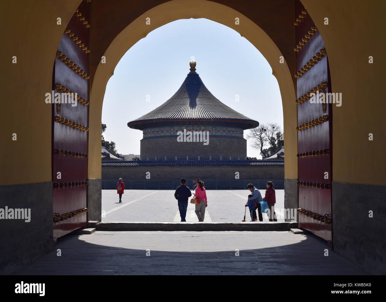 Open gate to traditional China architecture at Temple of Heaven, Beijing Stock Photo