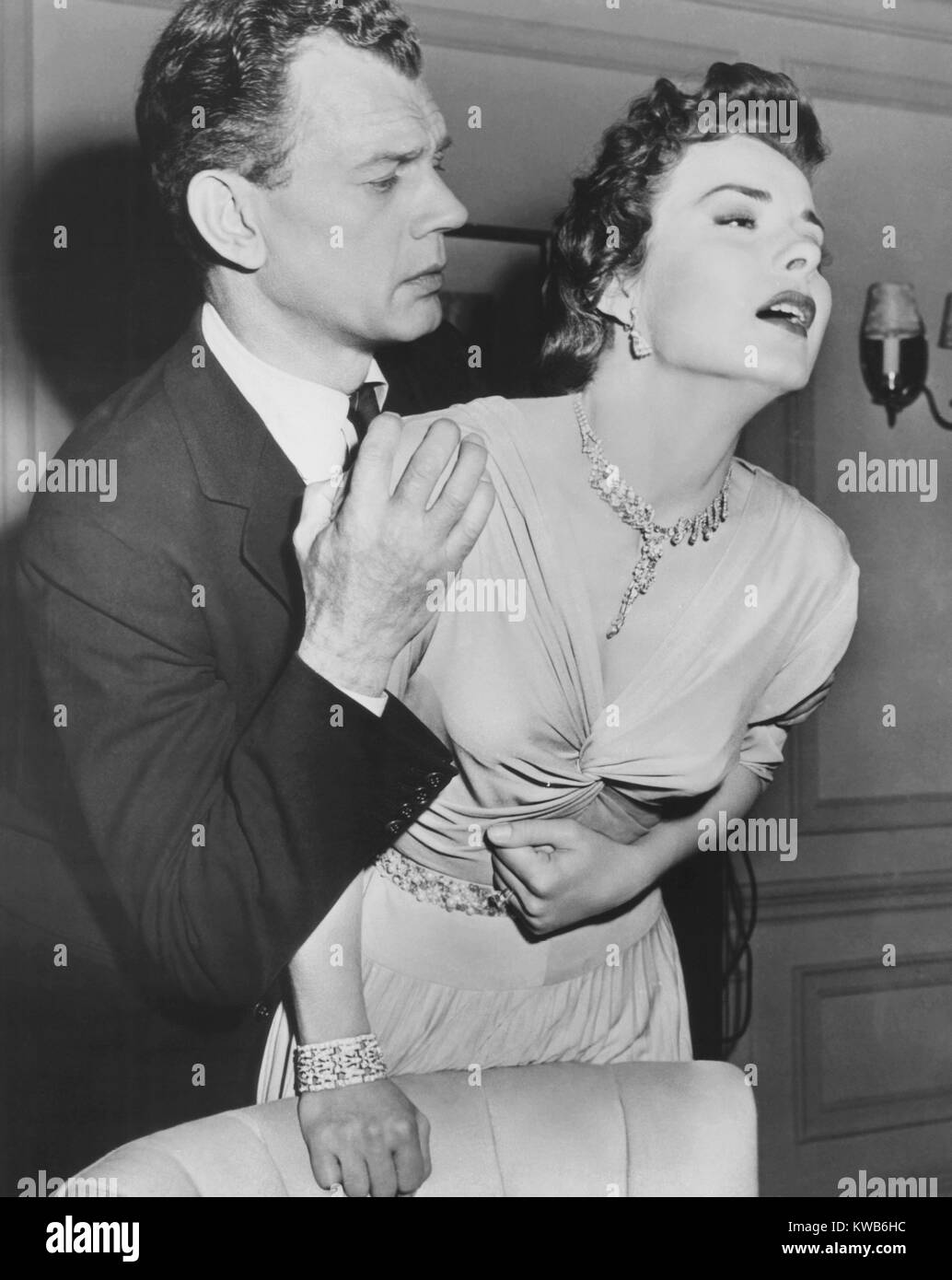 A BLUEPRINT FOR MURDER, from left: Joseph Cotten, Jean Peters, 1953, TM & Copyright ©20th Century Fox Film Corp. All rights reserved/courtesy Everett Collection Stock Photo