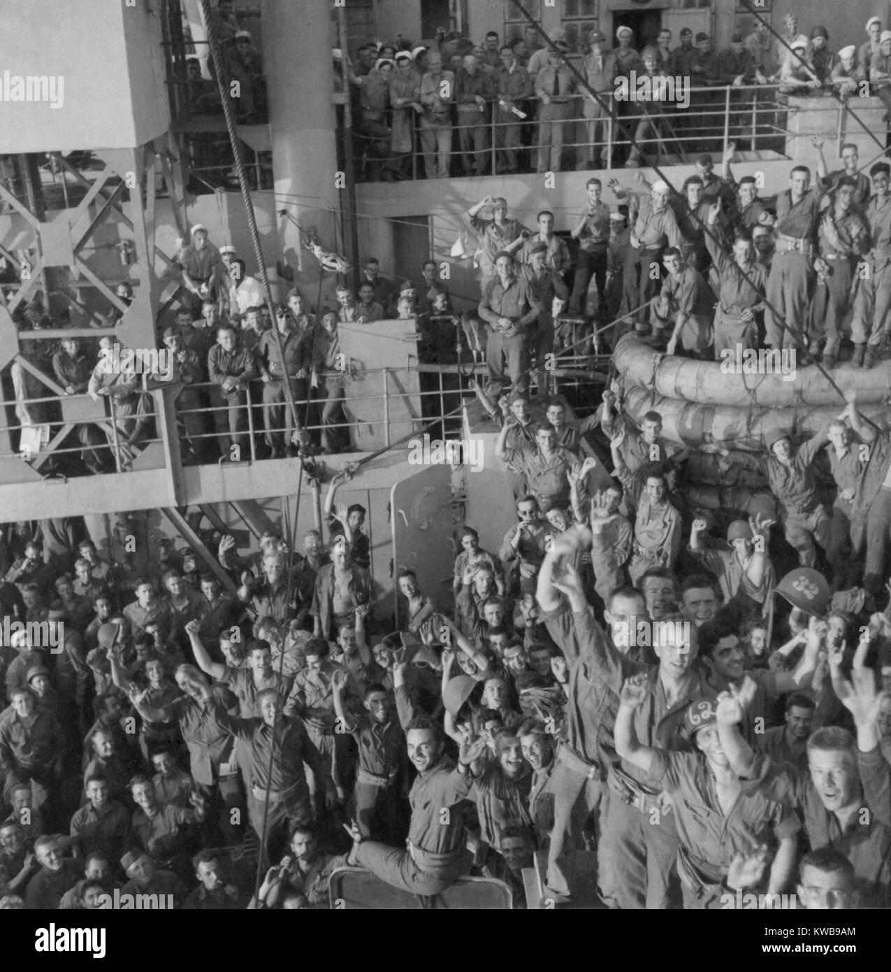 World war ii soldiers happy hires stock photography and images Alamy