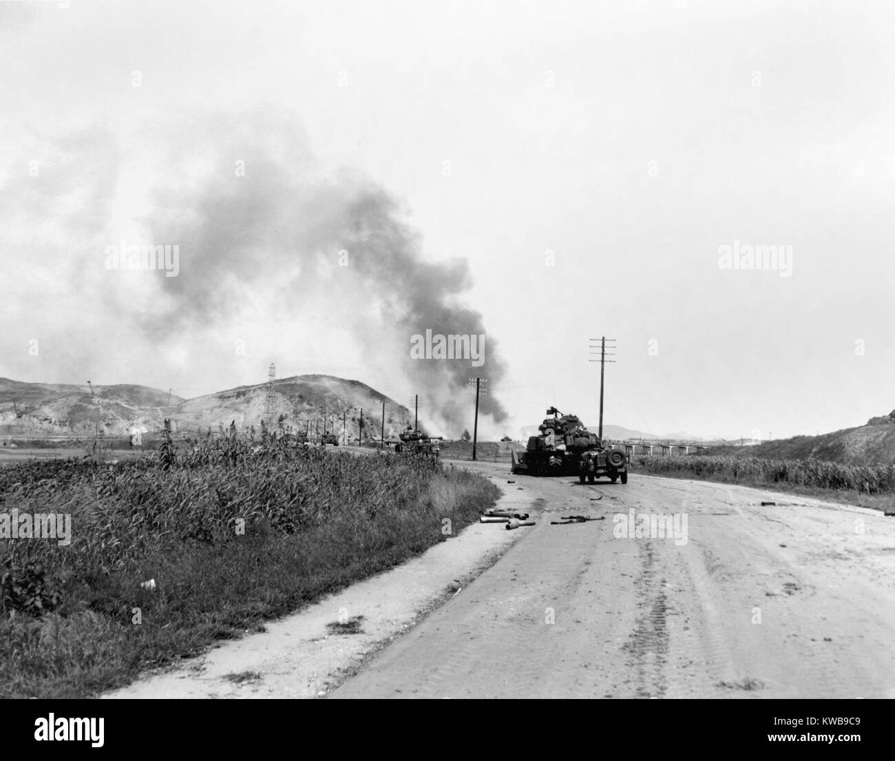 U.S. Marine tanks blast their way through North Korean strong points near Seoul allowing infantrymen to advance. 1st Marine Division of the Inchon-Seoul Highway. Ca. Sept 18-21, 1950. Korean War, 1950-53. (BSLOC 2014 11 51) Stock Photo