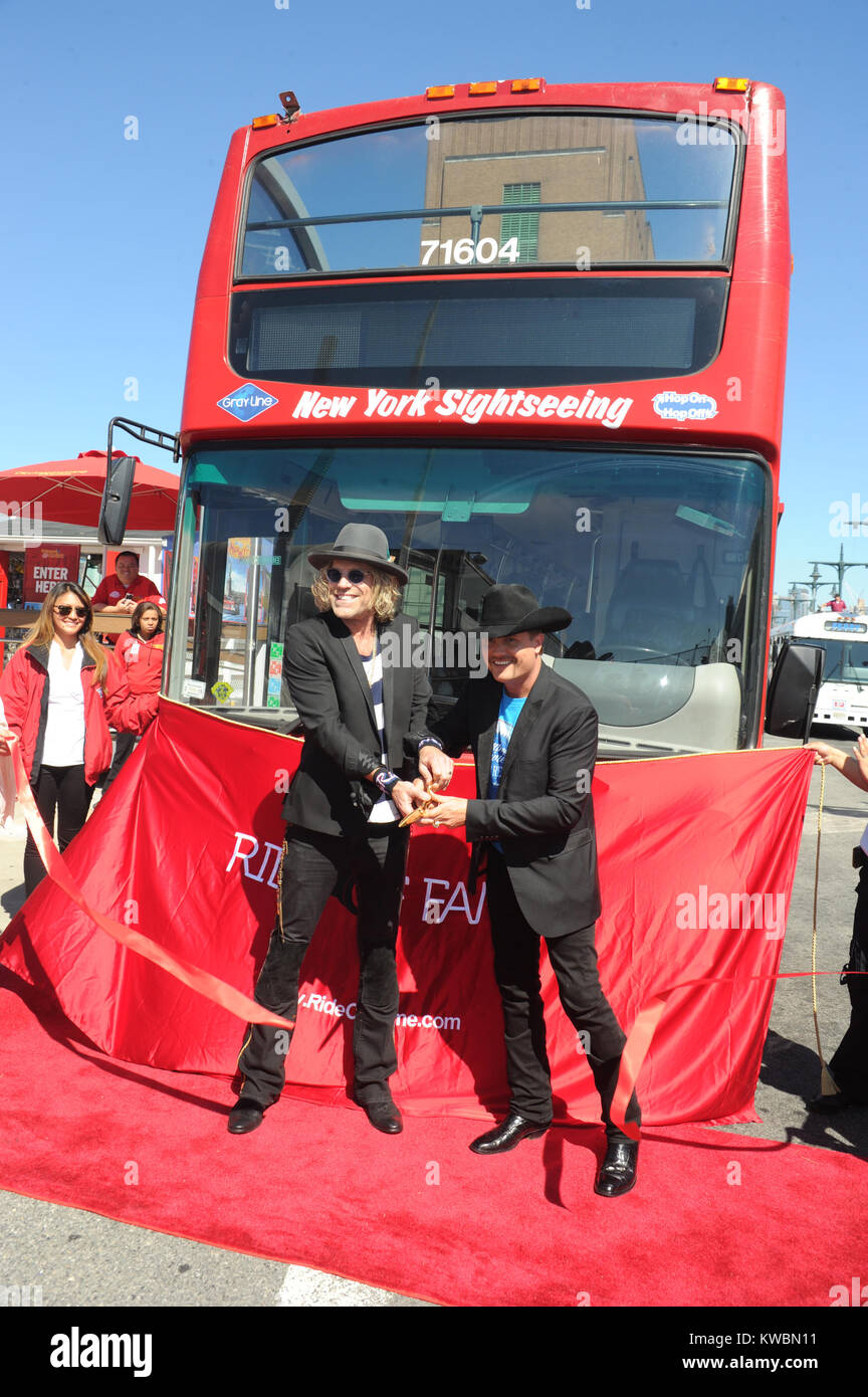 NEW YORK, NY - SEPTEMBER 26: Big & Rich's Big Kenny and John Rich pose ...