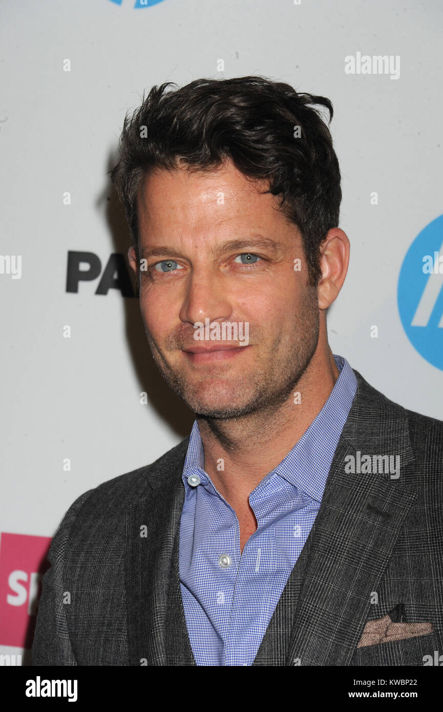 NEW YORK - OCTOBER 29: Nate Berkus arrives on the red carpet at the ...