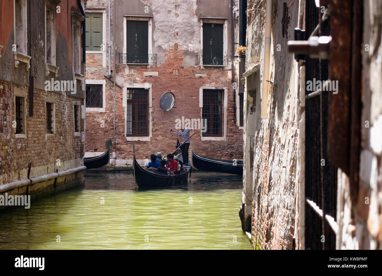 Gondola rides venice italy hi-res stock photography and images - Alamy