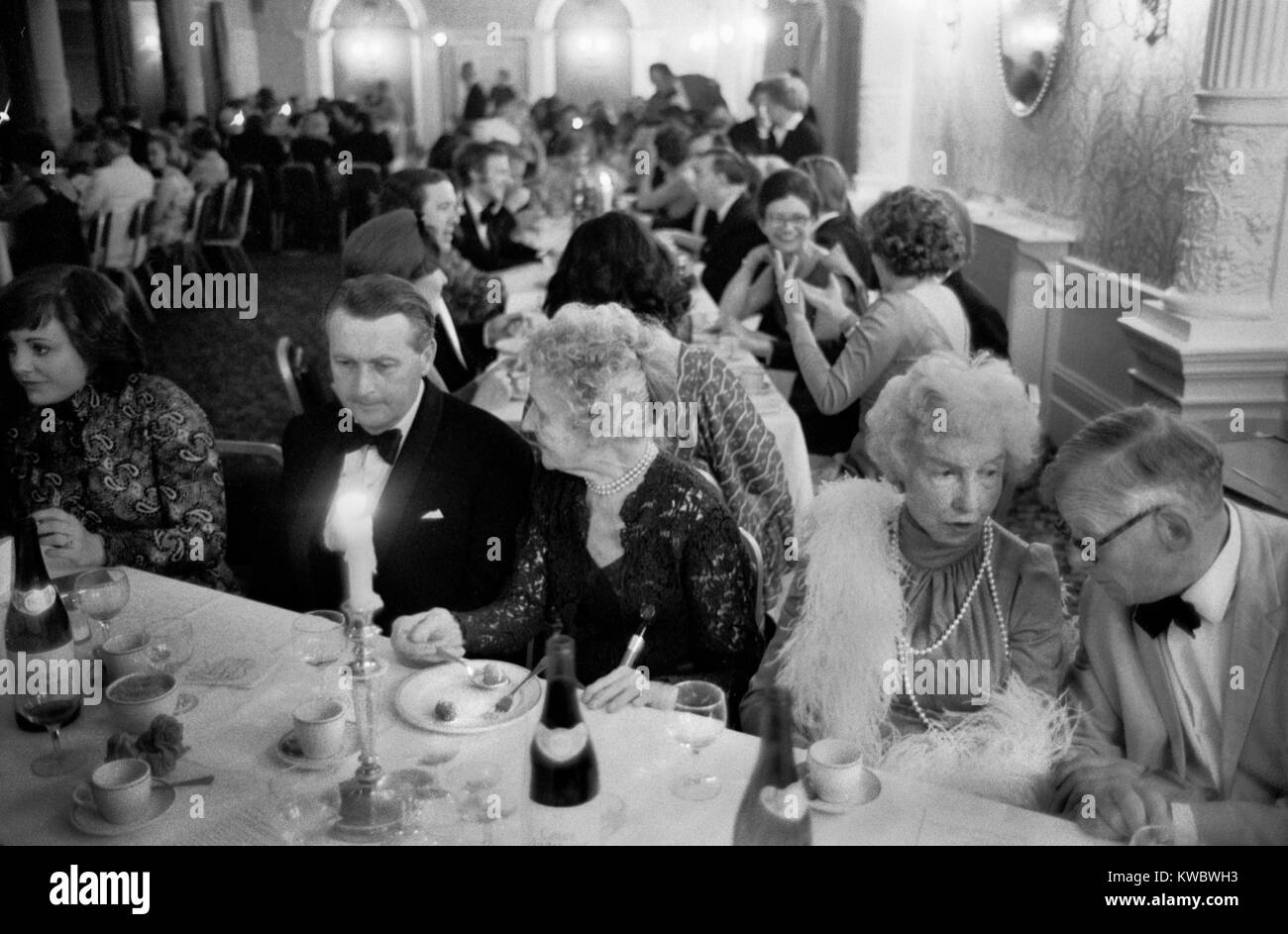 Wealthy group upper class older people at the Hurlingham Club Fulham London 1970s. A  Conservative Party Monday Club dinner dance  Britain 70s UK HOMER SYKES Stock Photo