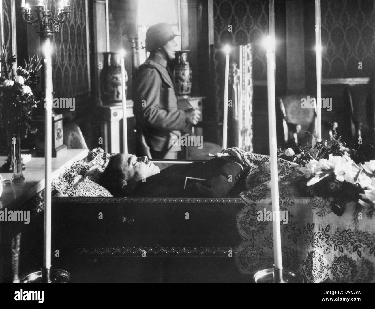 Austrian Chancellor, Engelbert Dollfuss, lies in state after his assassination on July 7, 1934. He was killed by Austrian Nazi's because of his opposition to union with Hitler's Nazi Germany. He favored the independent, anti-socialist government of his 'Austrofascism' modeled after Italian fascism. (BSLOC 2015 13 25) Stock Photo