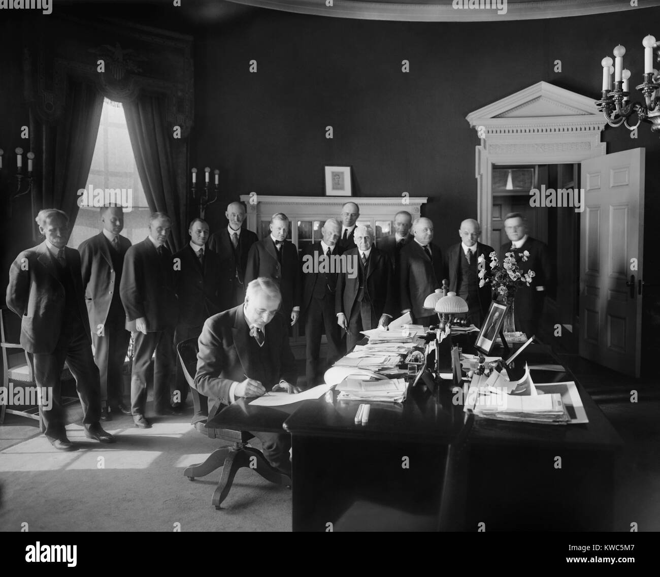 Carta warren hi-res stock photography and images - Alamy